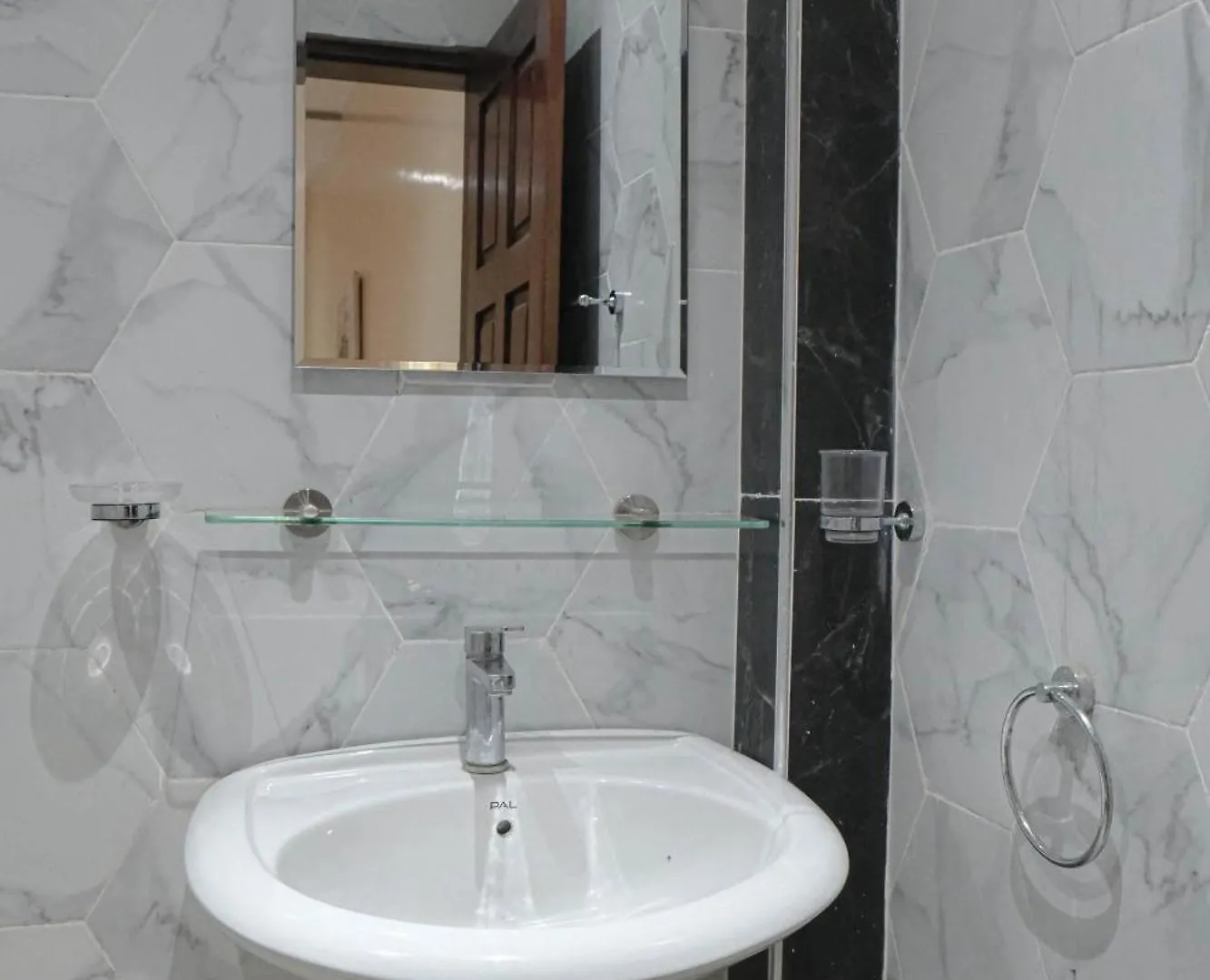 Appartement Confortable Dans Quartier Residentiel Cite Cheikh Amar Aux Mamelles Dakar